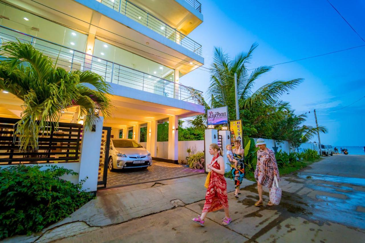 Liyonaa Beach Hotel 트링코말리 외부 사진