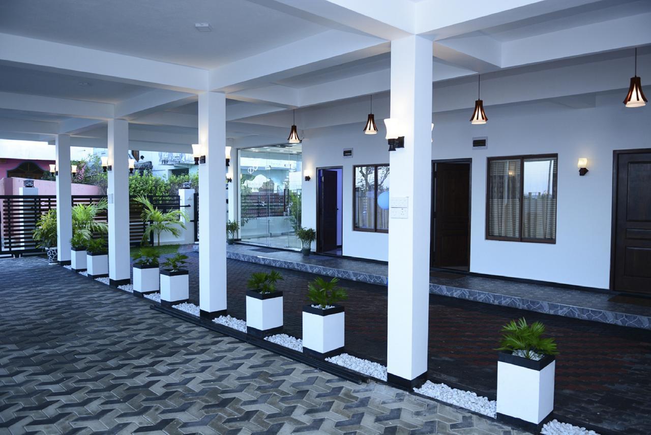 Liyonaa Beach Hotel 트링코말리 외부 사진